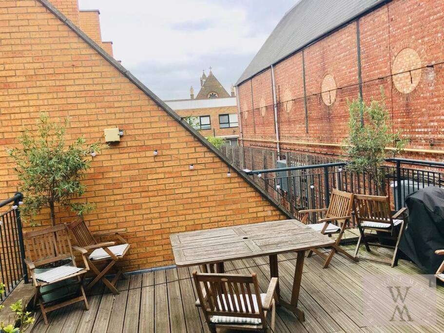Spacious Mews Apartment, Clapham Londyn Zewnętrze zdjęcie