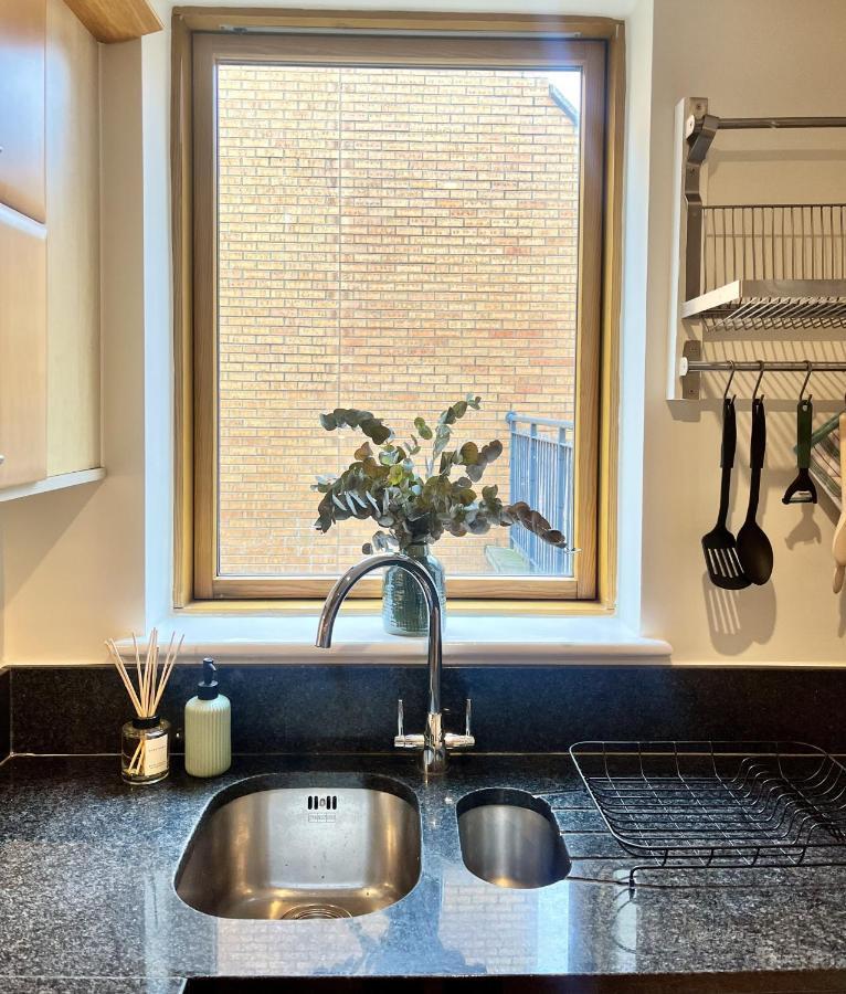 Spacious Mews Apartment, Clapham Londyn Zewnętrze zdjęcie